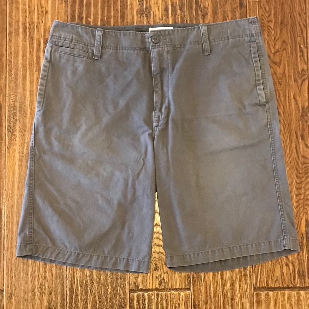 Mens Gap Grey Flat My Favorite Khaki Shorts sz 38